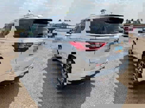 Used 2021 Chevrolet Traverse Premier image 5