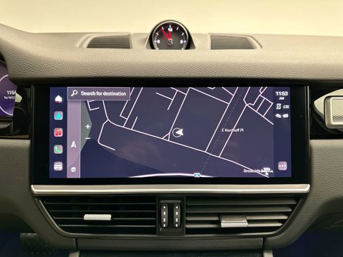 Used 2022 Porsche Cayenne image 17
