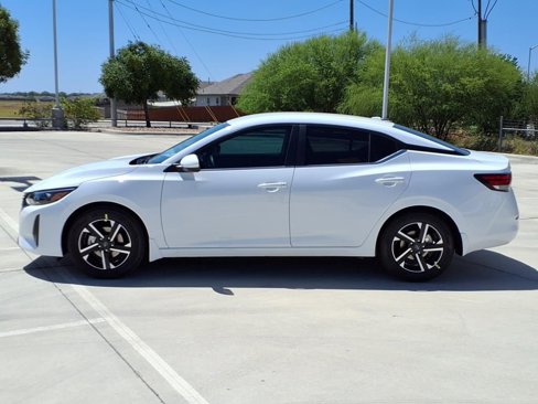 New 2025 Nissan Sentra SV image 3