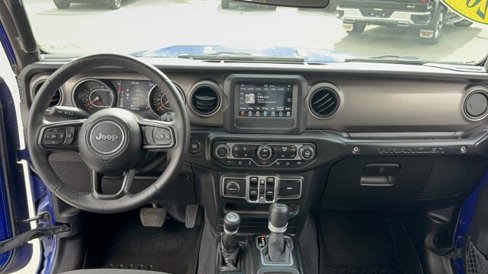 Used 2018 Jeep Wrangler Unlimited Sport S image 11