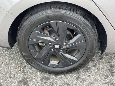 Certified 2023 Hyundai Elantra SEL image 9