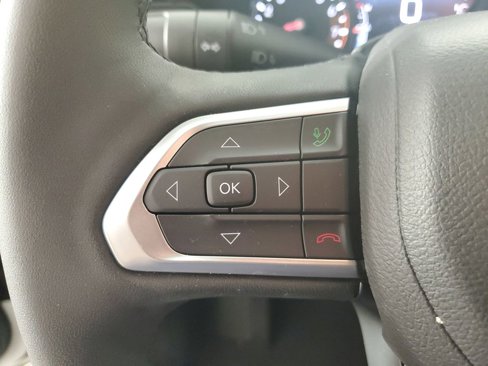 Used 2025 Jeep Compass Latitude w/ Altitude Special Edition image 22
