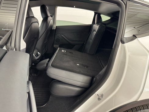 Used 2023 Tesla Model Y AWD image 29