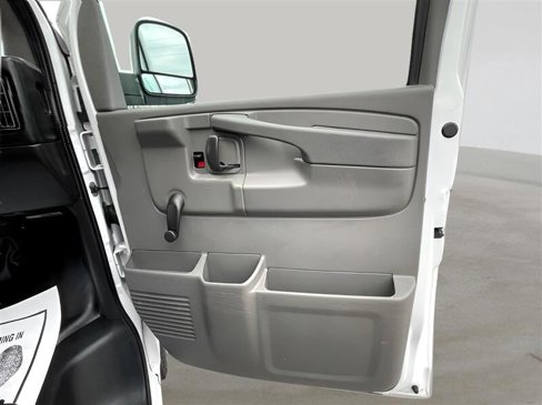 Used 2012 Chevrolet Express 2500 w/ Cold Climate Package image 21