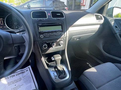 Used 2011 Volkswagen Golf 4-Door image 13