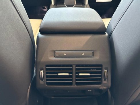 New 2025 Land Rover Discovery Sport S image 13