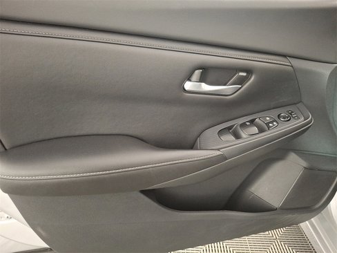 Used 2021 Nissan Sentra SV image 15