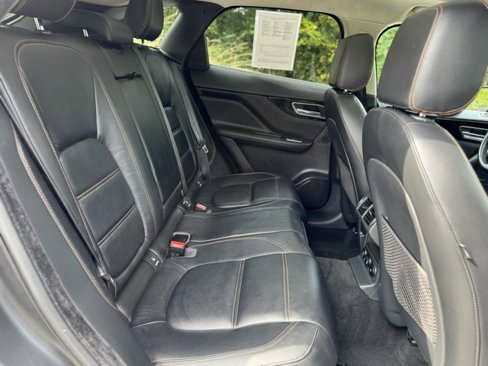 Used 2020 Jaguar F-PACE Prestige image 19