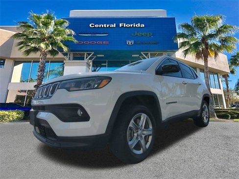 Certified 2024 Jeep Compass Latitude image 9