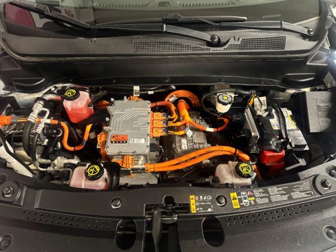 Used 2022 Chevrolet Bolt EUV Premier w/ Launch Edition image 6