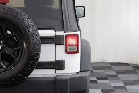 Used 2017 Jeep Wrangler Sport w/ Connectivity Group image 30