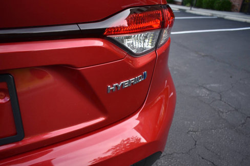 Used 2021 Toyota Corolla LE image 30