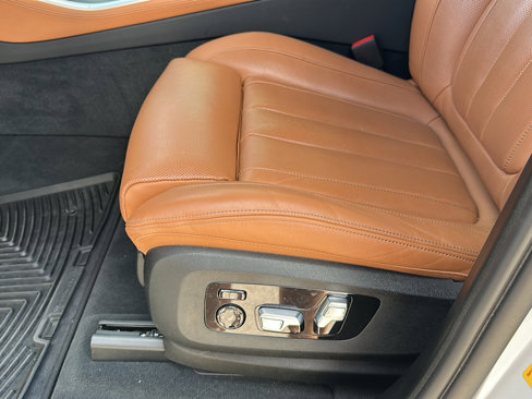 Certified 2022 BMW X5 sDrive40i w/ Luxury Seating Package image 15