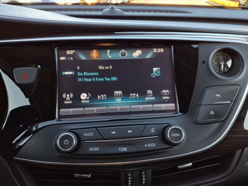 Used 2019 Buick Envision Essence image 8