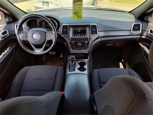 Used 2019 Jeep Grand Cherokee Laredo image 23