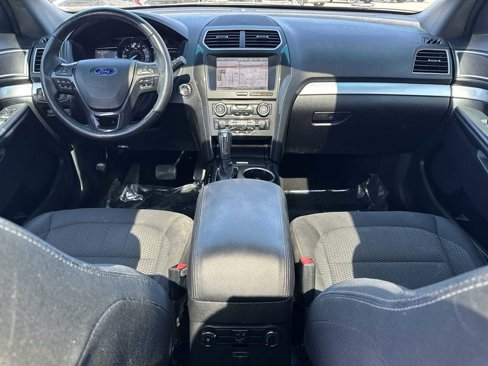 Used 2016 Ford Explorer XLT w/ Equipment Group 201A image 13