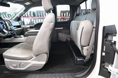 Used 2015 Ford F150 Lariat image 11