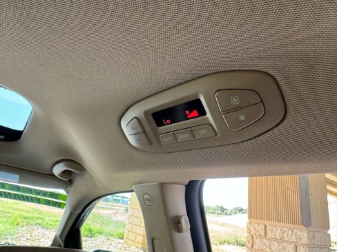 Used 2016 Kia Sedona SX Limited image 26