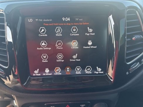 Used 2018 Jeep Compass Limited image 15
