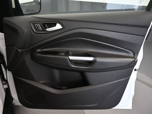 Used 2017 Ford C-MAX SE image 37