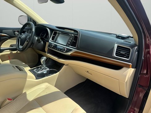 Used 2018 Toyota Highlander Limited image 14