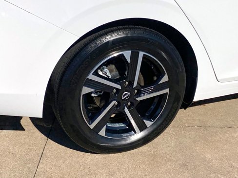 Used 2024 Nissan Sentra SV image 8