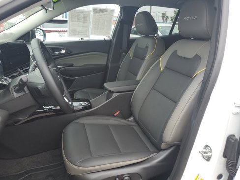 Used 2025 Chevrolet Trax ACTIV w/ Driver Confidence Package image 17