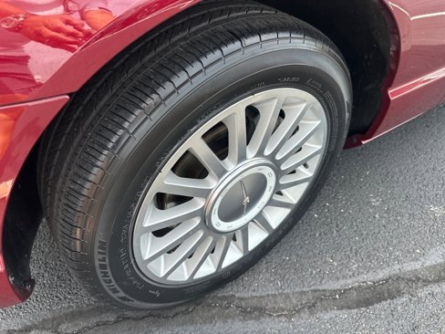 Used 2004 Ford Thunderbird Deluxe image 10