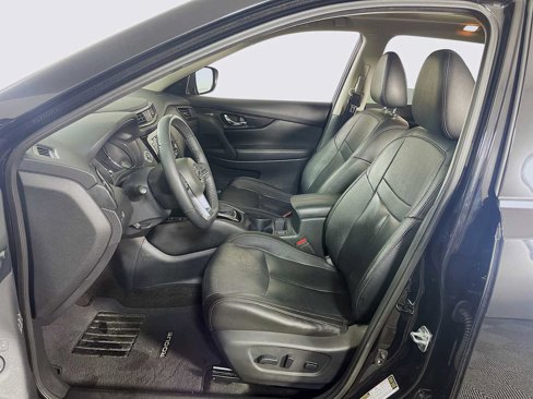 Used 2019 Nissan Rogue SL w/ Premium Package image 19