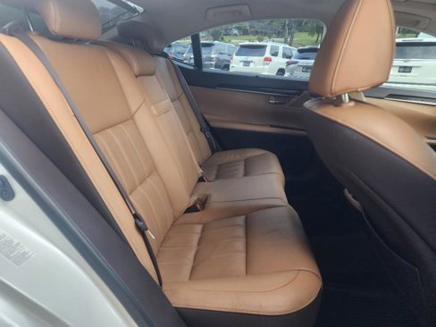 Used 2016 Lexus ES 350 image 9