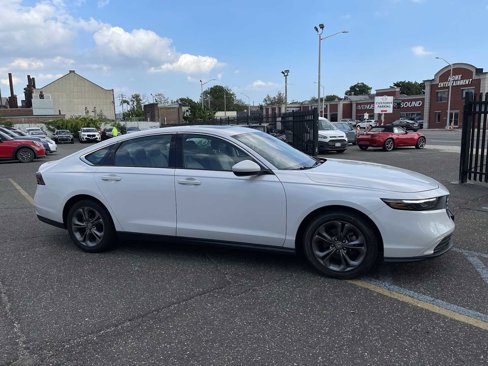 Used 2024 Honda Accord EX image 2