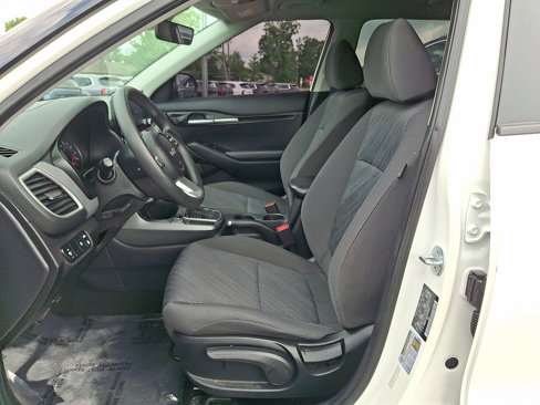 Used 2023 Kia Seltos LX image 13