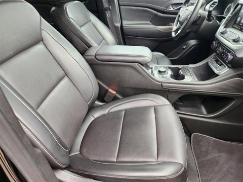 Used 2023 GMC Acadia SLT image 12