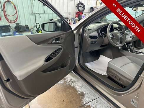 Used 2022 Chevrolet Malibu LT image 11