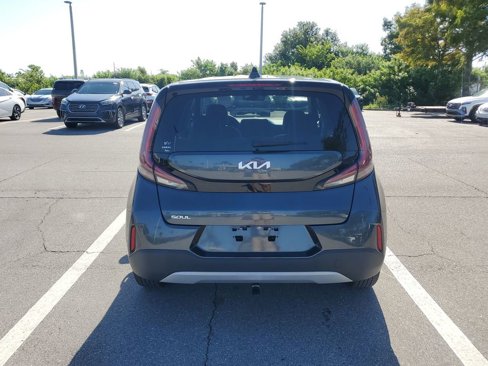 Used 2023 Kia Soul LX image 12