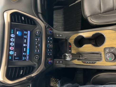 Used 2018 GMC Acadia Denali w/ Technology Package image 32