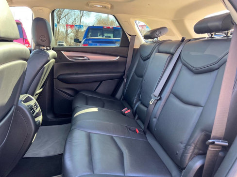Used 2017 Cadillac XT5 Luxury image 16