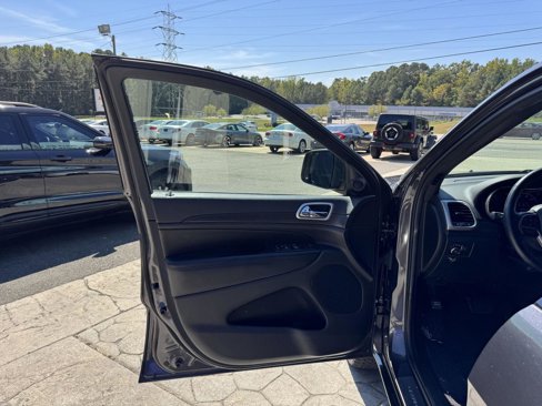 Used 2018 Jeep Grand Cherokee Altitude image 6