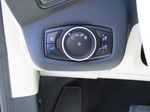 Used 2017 Ford Escape SE w/ SE Cold Weather Package image 14
