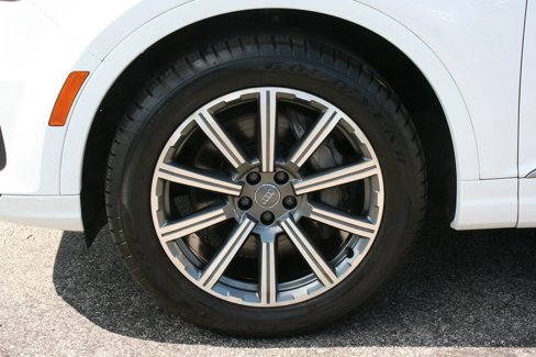 Used 2018 Audi Q7 3.0T Prestige w/ Prestige Package image 21