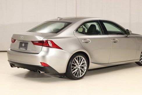 Used 2016 Lexus IS 300 AWD image 17
