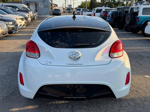 Used 2015 Hyundai Veloster w/ Option Group 02 image 4