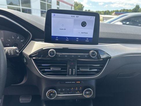 Used 2020 Ford Escape SE image 14