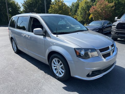 Used 2020 Dodge Grand Caravan SXT image 2