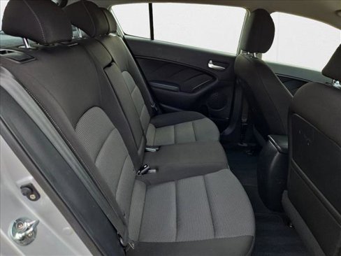 Used 2017 Kia Forte LX image 18