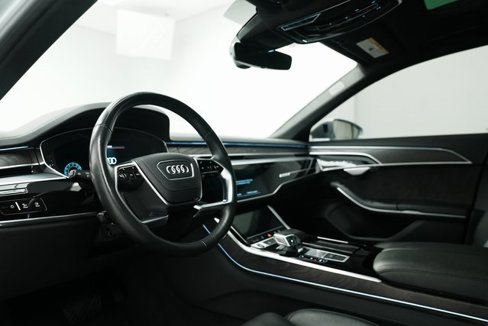 Used 2021 Audi A8 L 3.0T w/ Executive Plus Package image 18
