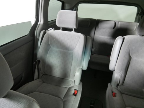 Used 2004 Toyota Sienna XLE image 12