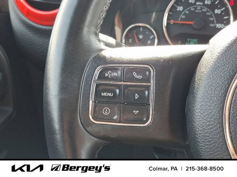 Used 2016 Jeep Wrangler Unlimited Sahara w/ Dual Top Group image 18