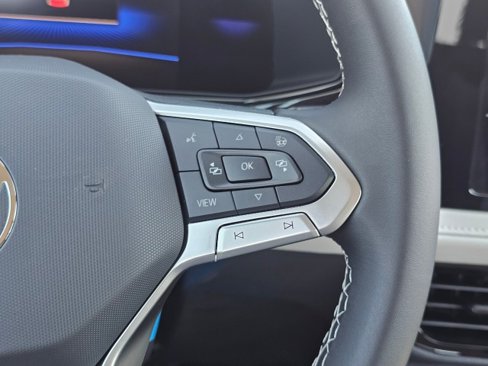 New 2025 Volkswagen Taos S image 28