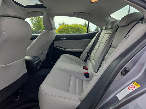 Used 2015 Lexus IS 350 AWD image 10